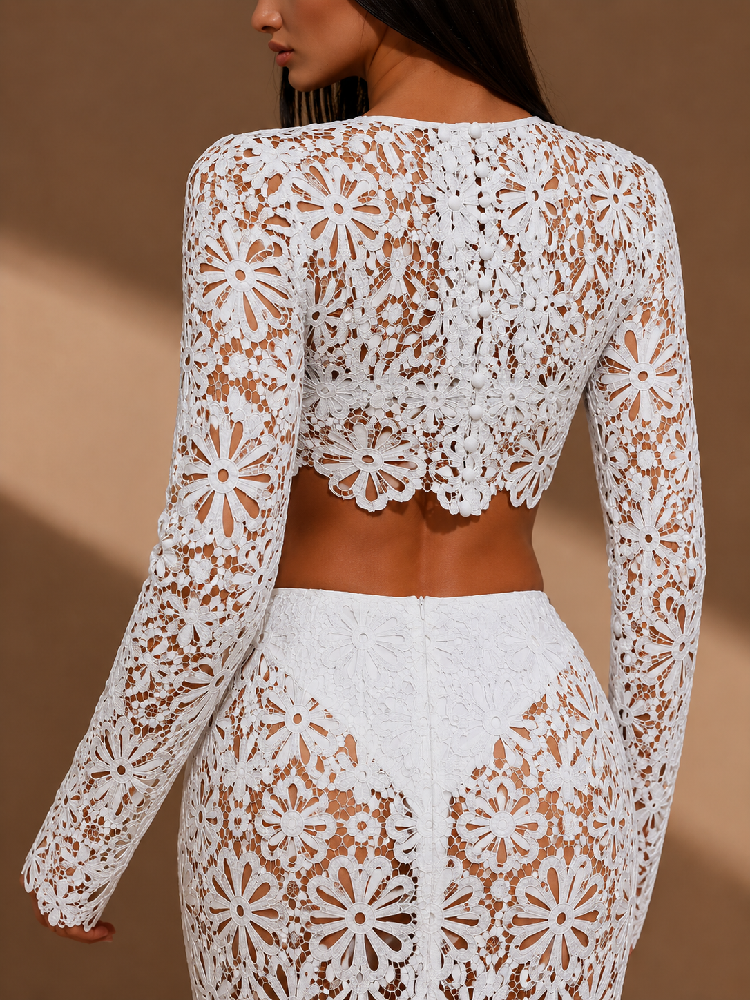 AFRICA | CONJUNTO DE GANCHILLO CON MOTIVOS FLORALES Y FALDA LARGA