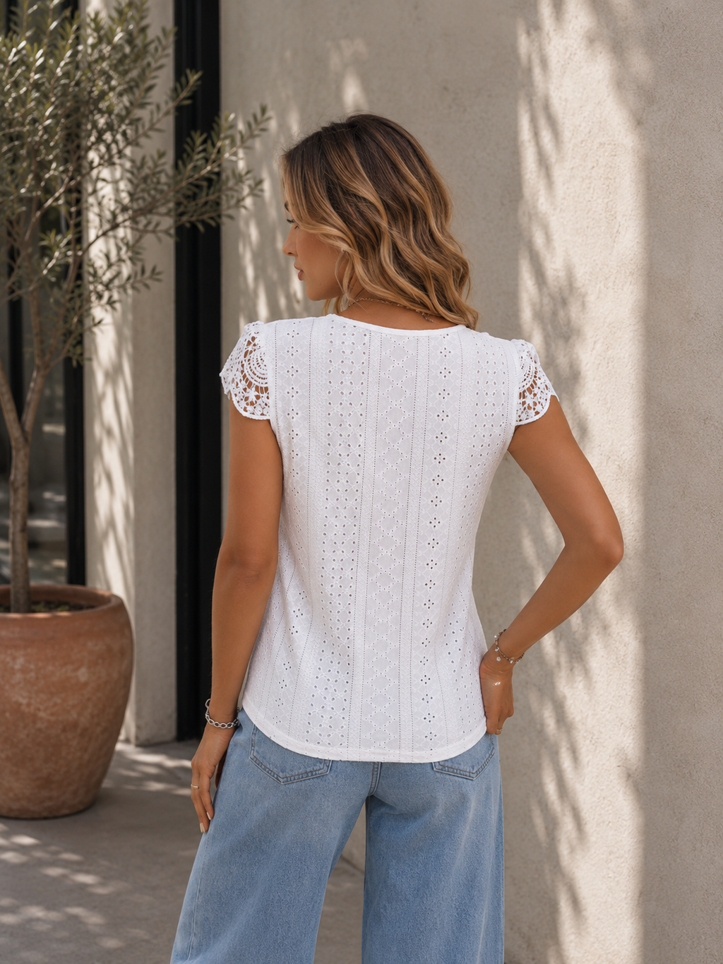 ALESSIA | CAMISETA CEULLO EN V