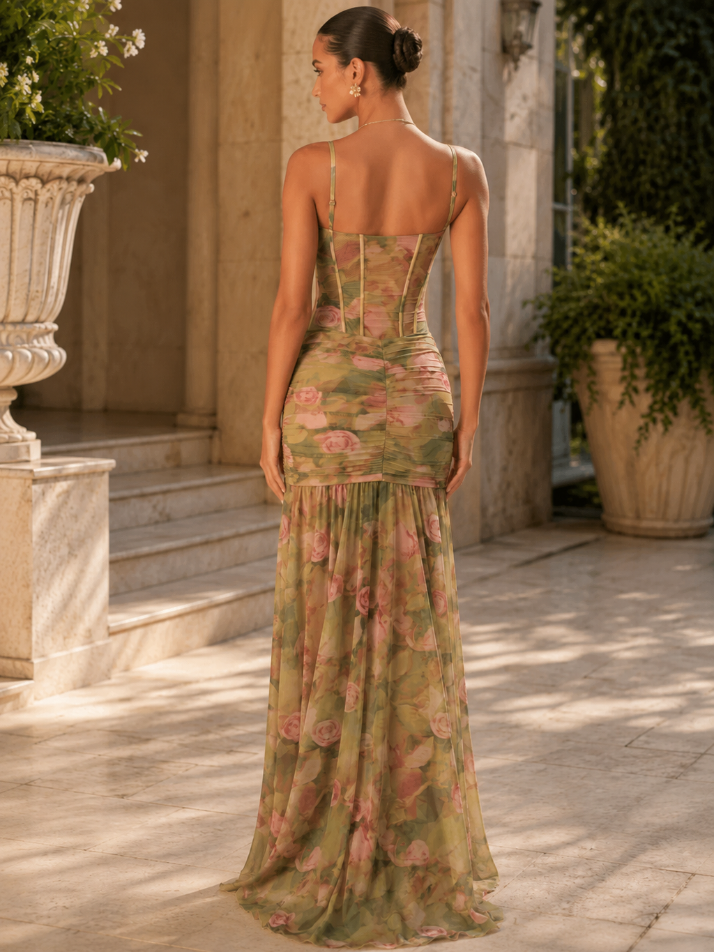 ISABEL | VESTIDO FLORAL CON CORSET Y COLA